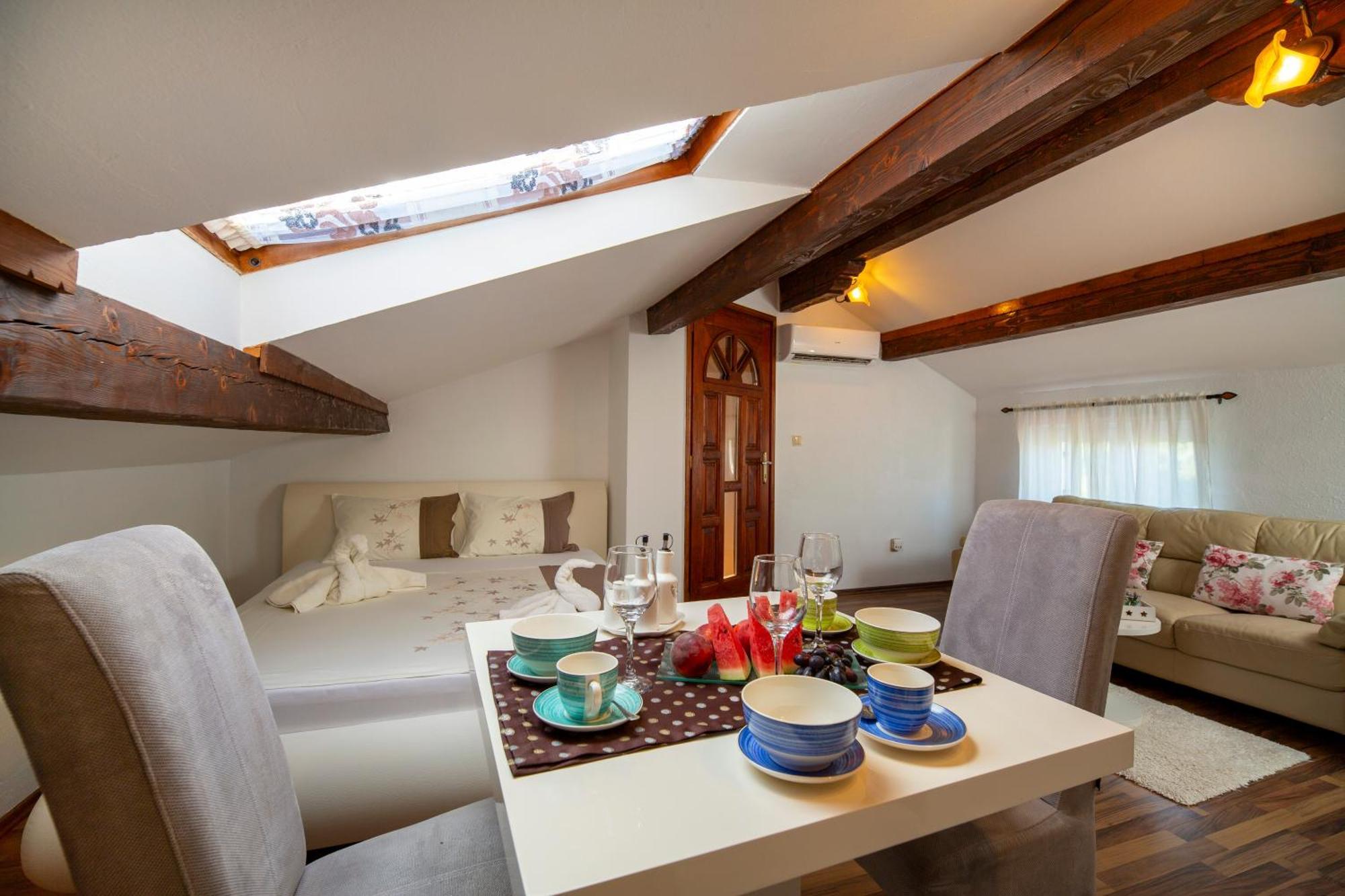Apartman Viki Stinjan Pula Bagian luar foto