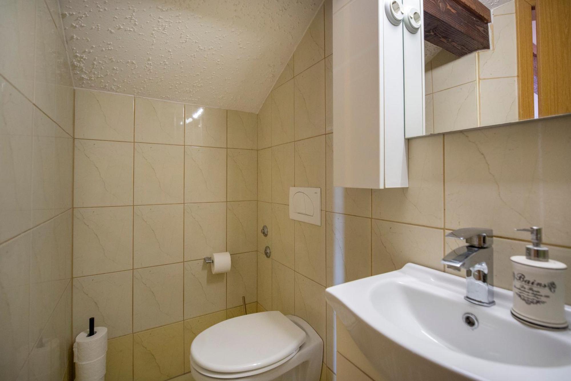Apartman Viki Stinjan Pula Bagian luar foto