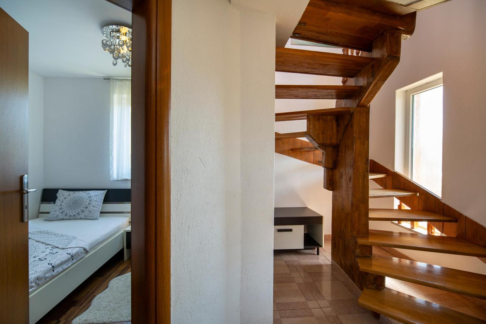 Apartman Viki Stinjan Pula Bagian luar foto